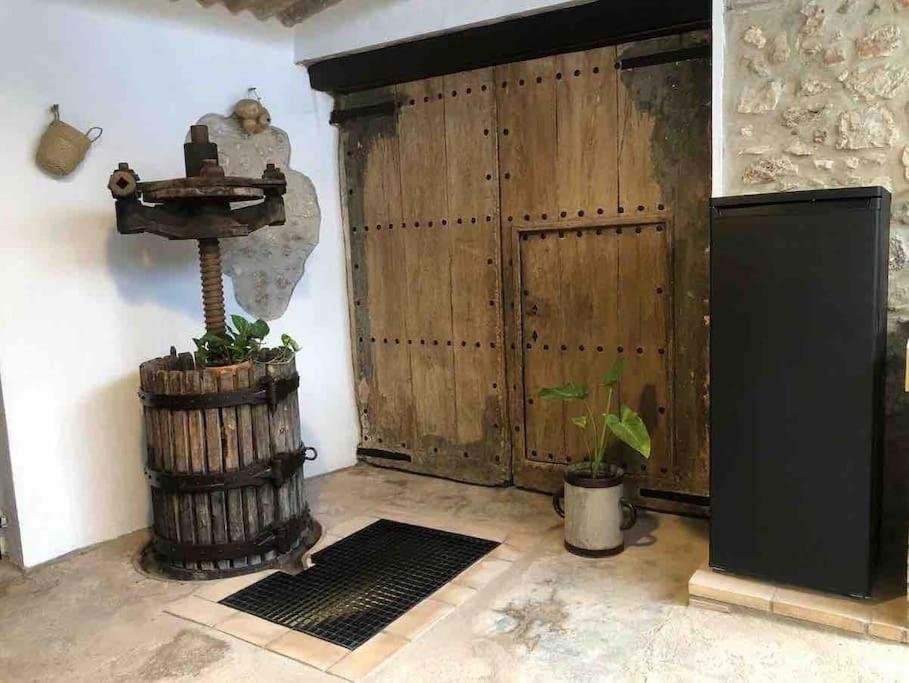 Ca La Trini - Turisme Rural Villa Torrellas de Foix Exterior photo