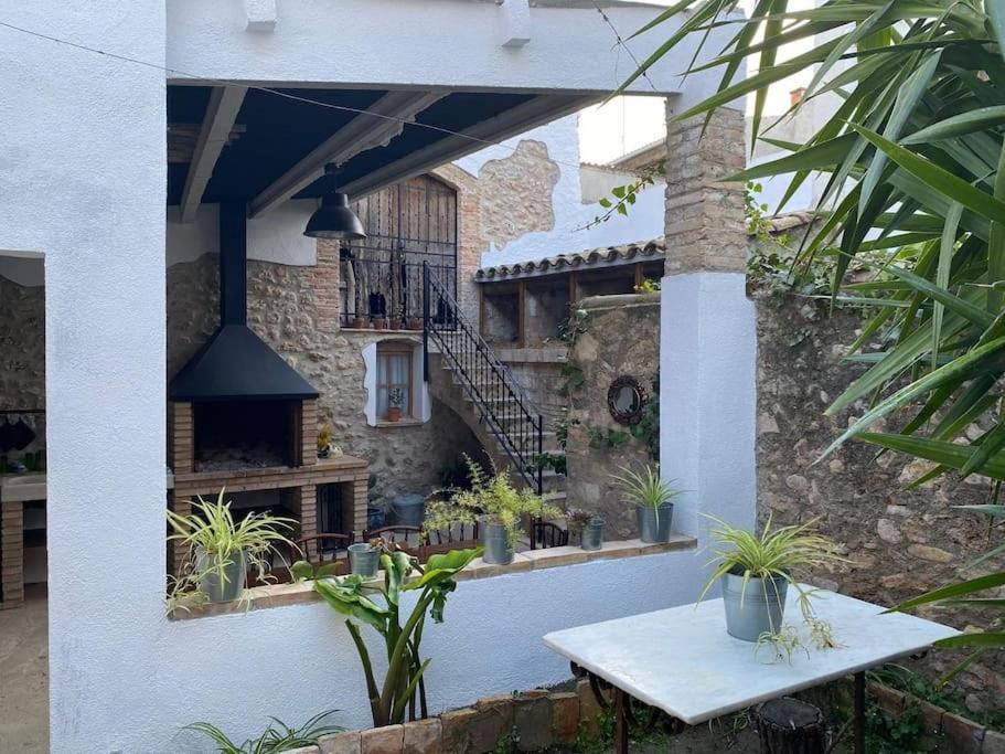 Ca La Trini - Turisme Rural Villa Torrellas de Foix Exterior photo